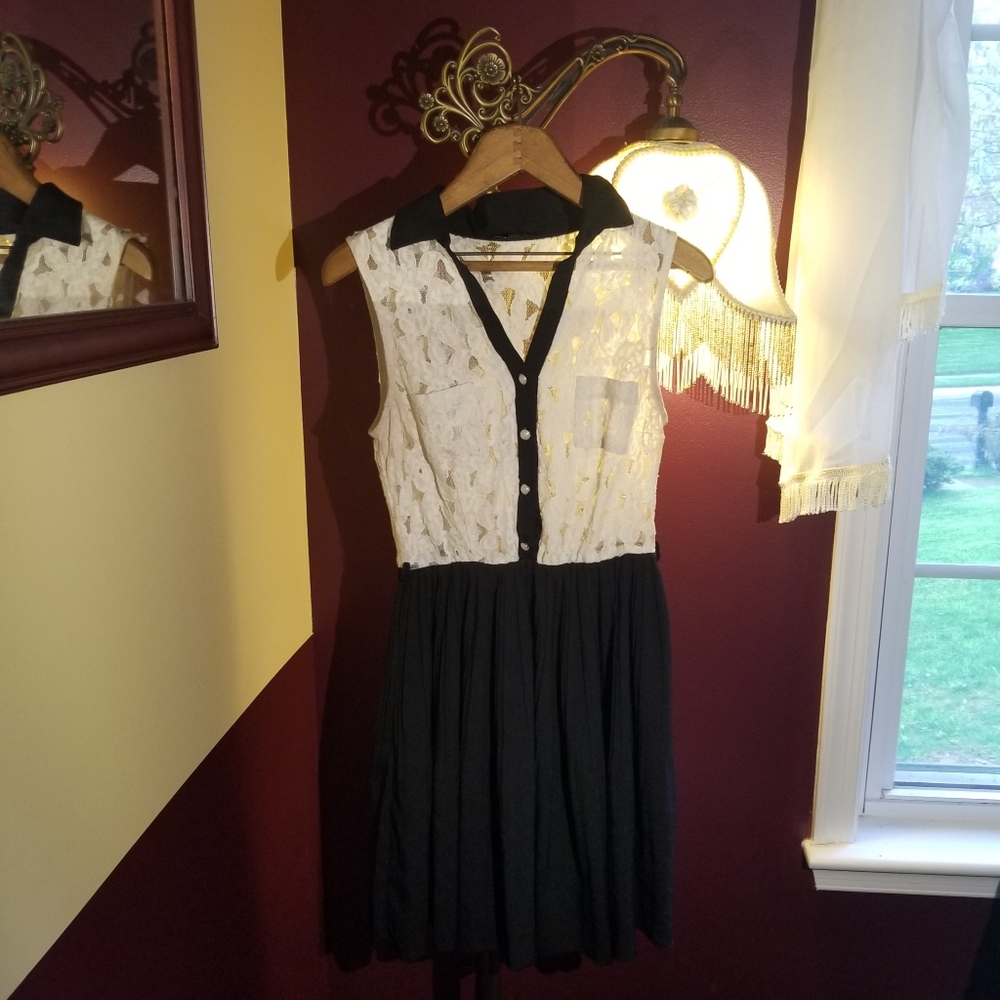 Sleevless Dress W/ Black Pleated Skirt & Lace Top